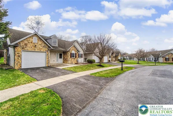 Property Slideshow image 3 of 34 | 1360 silo dr, Forks Twp, PA, 18040