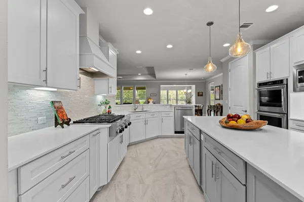 Property Slideshow image 3 of 38 | 431 star mountain ln, Georgetown, TX, 78633