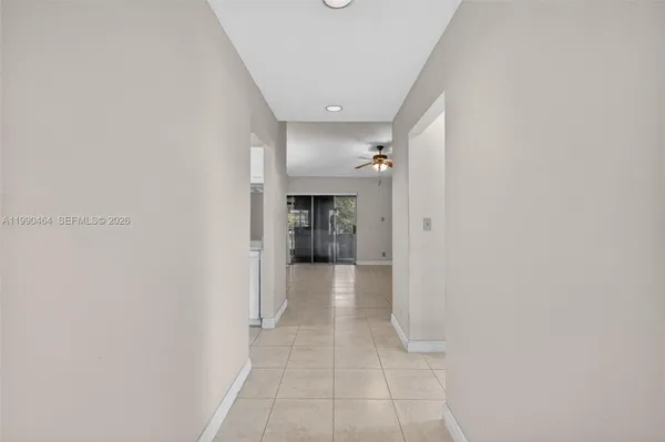 Property Slideshow image 3 of 25 | 10424 nw 70th ct, Tamarac, FL, 33321