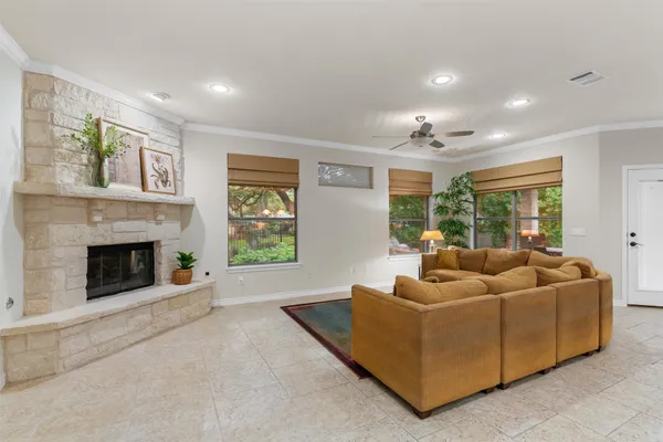 Property Slideshow image 2 of 39 | 809 boquilla trl, Georgetown, TX, 78633