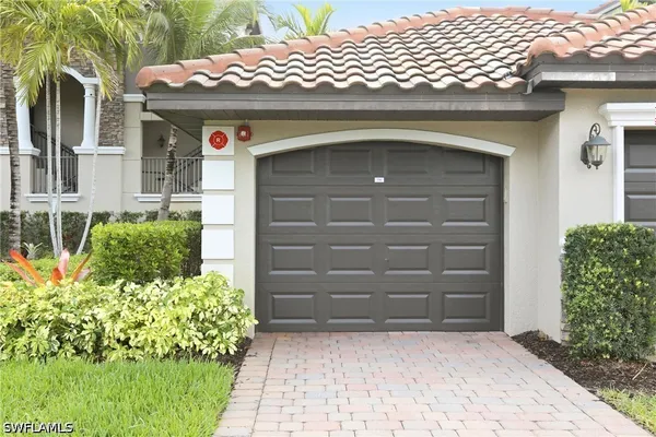 Property Slideshow image 3 of 50 | 9844 venezia cir 714, Naples, FL, 34113