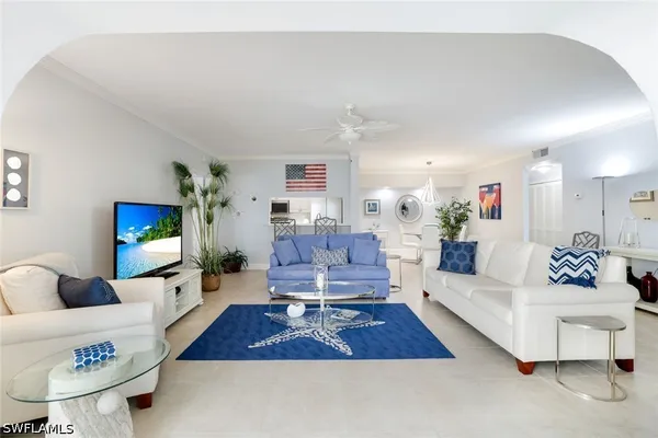 Property Slideshow image 3 of 22 | 5801 glencove dr 503, Naples, FL, 34108
