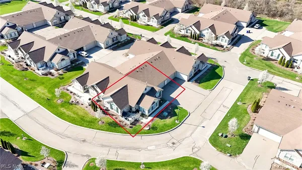 Property Slideshow image 3 of 40 | 1954 fairways dr, Streetsboro, OH, 44241