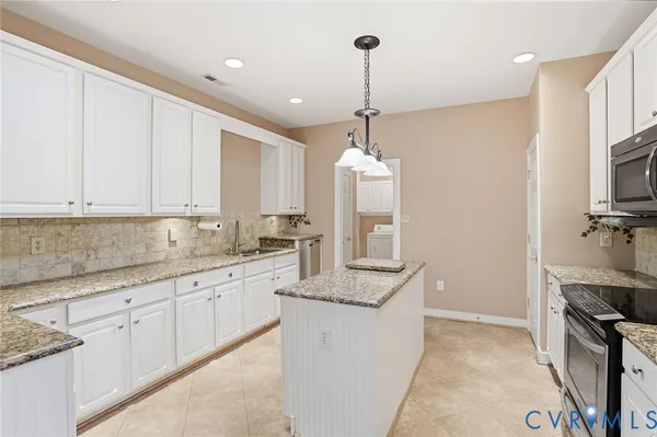 Property Slideshow image 3 of 46 | 7321 dress blue cir, Mechanicsville, VA, 23116