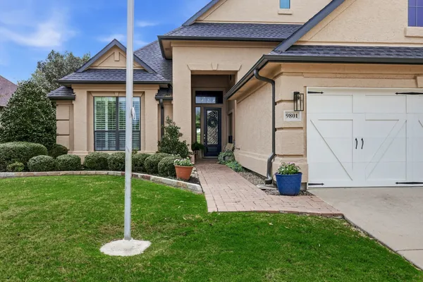 Property Slideshow image 3 of 40 | 9801 cypress st, Denton, TX, 76207