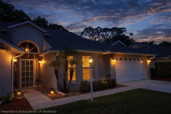 Property Slideshow image 2 of 29 | 2052 ashley oaks cir, Sebring, FL, 33870