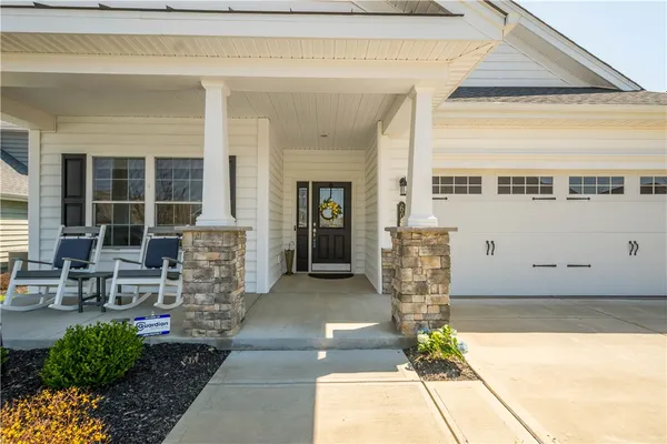 Property Slideshow image 2 of 50 | 6067 liberty blvd, Richland, PA, 15044