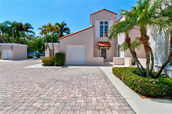 Property Slideshow image 3 of 36 | 4922 wood duck cir, Vero Beach, FL, 32967