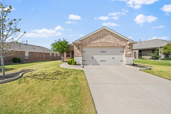 Property Slideshow image 2 of 35 | 3148 fish hook ln, Frisco, TX, 75036