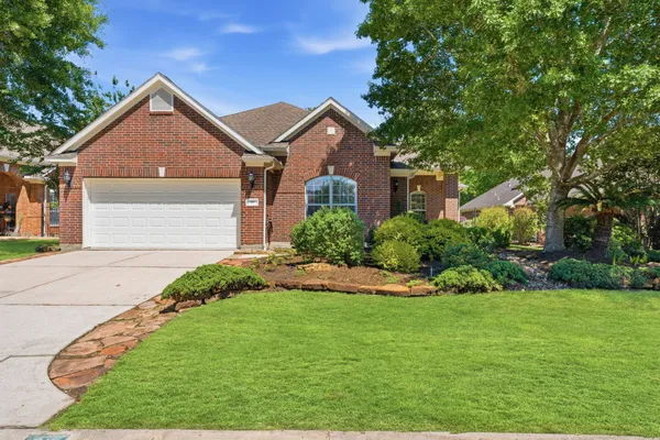 Property Slideshow image 2 of 40 | 99 bagpipe way, Conroe, TX, 77384