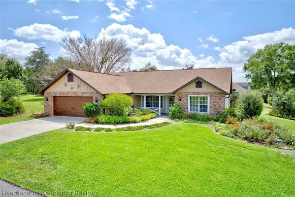 Property Slideshow image 2 of 50 | 14 wintergreen trl trl, Lake Placid, FL, 33852