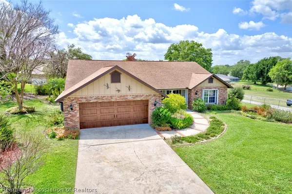 Property Slideshow image 3 of 50 | 14 wintergreen trl trl, Lake Placid, FL, 33852