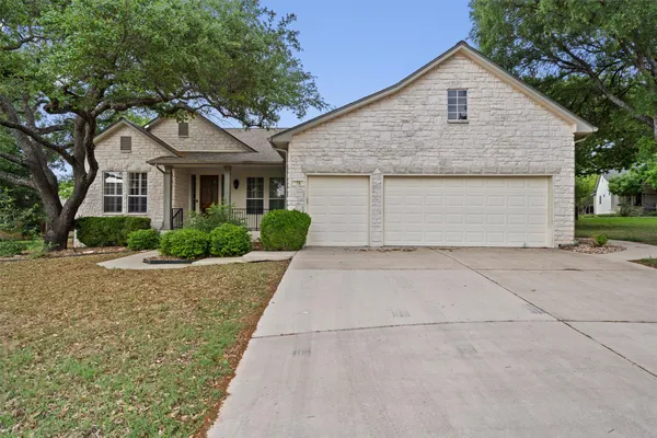 Property Slideshow image 2 of 40 | 106 swallowtail cir, Georgetown, TX, 78633