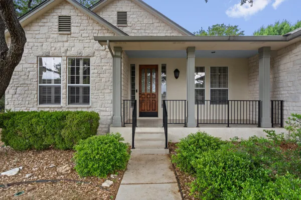 Property Slideshow image 3 of 40 | 106 swallowtail cir, Georgetown, TX, 78633
