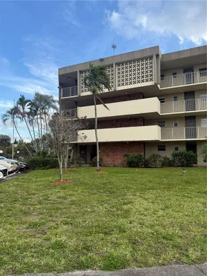 Property Slideshow image 2 of 13 | 3091 nw 46th ave 205c, Lauderdale Lakes, FL, 33313