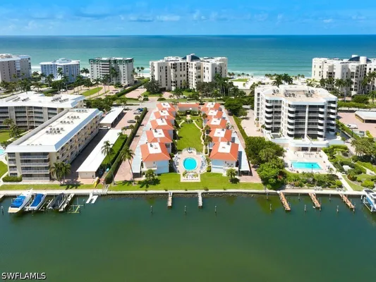 Property Slideshow image 2 of 27 | 3070 gulf shore blvd 209, Naples, FL, 34103