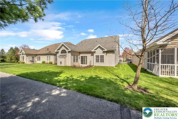 Property Slideshow image 2 of 27 | 5351 presidents dr, Bethlehem City, PA, 18017