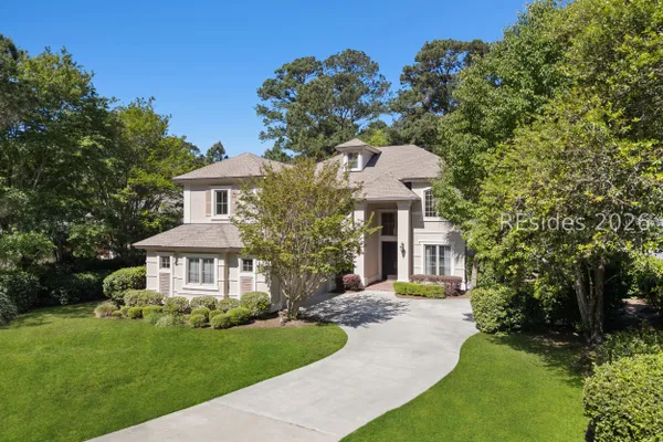 Property Slideshow image 2 of 74 | 10 manor court ln, Hilton Head Island, SC, 29926