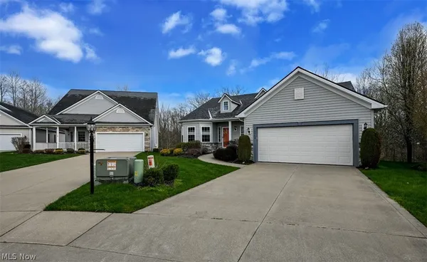 Property Slideshow image 2 of 33 | 10269 river run ln, North Royalton, OH, 44133