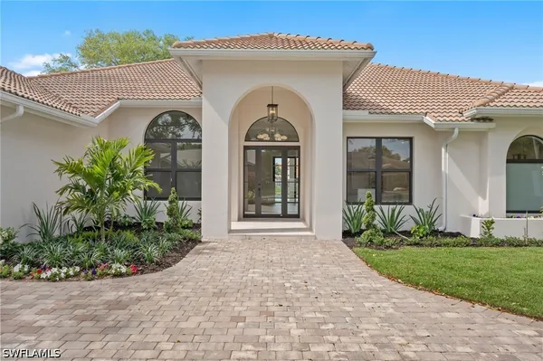 Property Slideshow image 2 of 47 | 207 monterey dr, Naples, FL, 34119