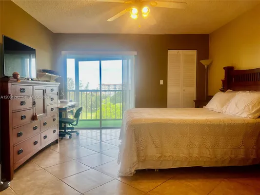 Property Slideshow image 3 of 30 | 5860 nw 44th st 804, Lauderhill, FL, 33319
