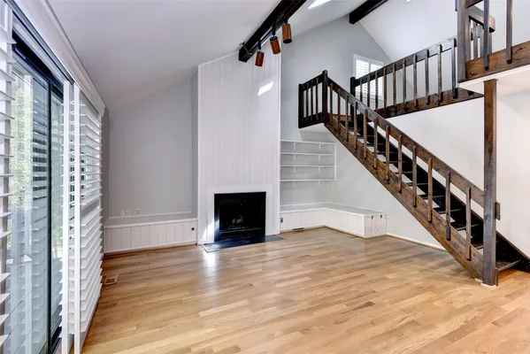 Property Slideshow image 2 of 46 | 109 holman rd, Williamsburg, VA, 23185