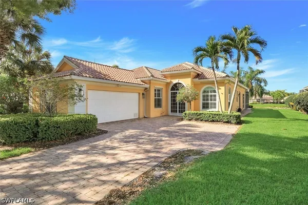 Property Slideshow image 3 of 38 | 28032 eagle ray ct, Bonita Springs, FL, 34135