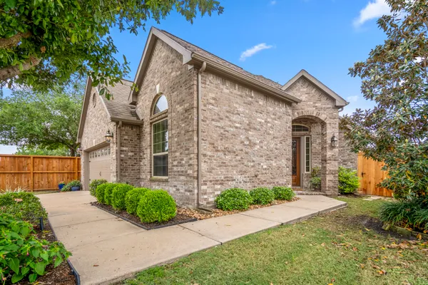 Property Slideshow image 2 of 42 | 19003 n highlands bayou dr, Cypress, TX, 77433