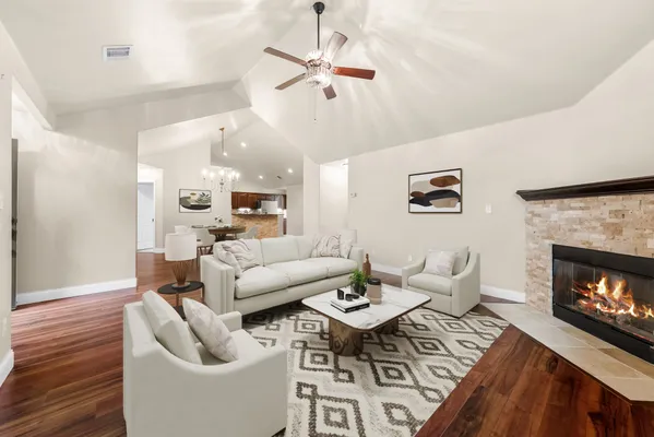 Property Slideshow image 3 of 23 | 30 wildwood dr 153, Georgetown, TX, 78633