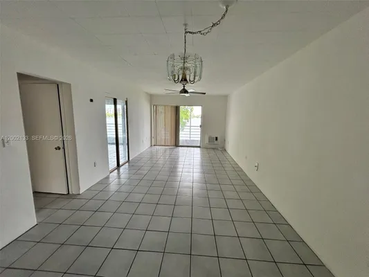 Property Slideshow image 3 of 44 | 245 ne 191st st 3017, Miami, FL, 33179