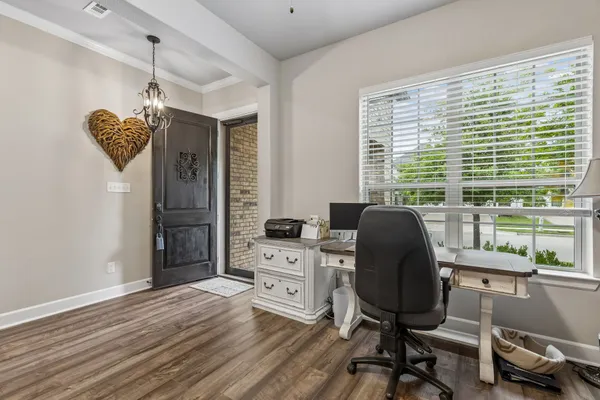 Property Slideshow image 3 of 30 | 4717 beaver creek dr, Arlington, TX, 76005