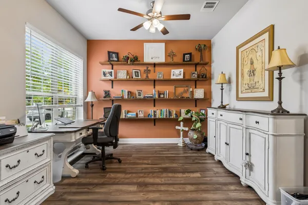 Property Slideshow image 3 of 30 | 4717 beaver creek dr, Arlington, TX, 76005