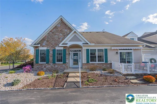 Property Slideshow image 2 of 46 | 1896 jeanine way, Lower Saucon Twp, PA, 18055