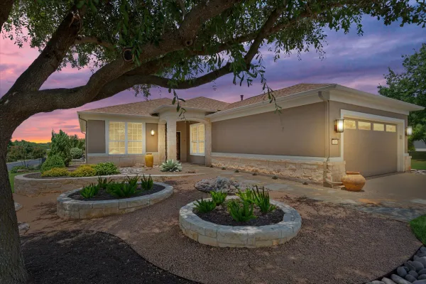 Property Slideshow image 2 of 32 | 148 prairie creek trl, Georgetown, TX, 78633