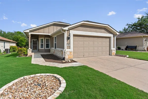 Property Slideshow image 2 of 32 | 318 barrington farm ct, Georgetown, TX, 78633