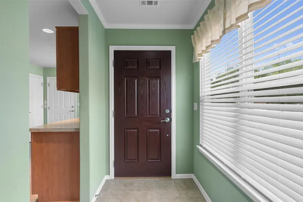 Property Slideshow image 3 of 32 | 318 barrington farm ct, Georgetown, TX, 78633