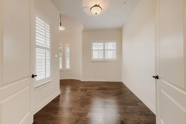 Property Slideshow image 3 of 26 | 105 lucia cir 1, Lakeway, TX, 78734