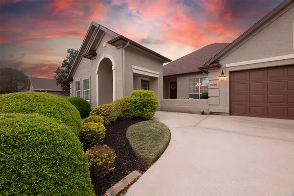 Property Slideshow image 3 of 34 | 10309 countryside dr, Denton, TX, 76207