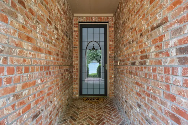 Property Slideshow image 2 of 38 | 1308 isabella ln, Savannah, TX, 76227