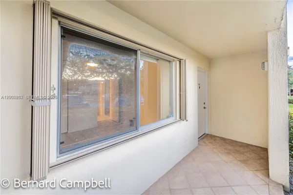 Property Slideshow image 2 of 45 | 7264 s devon dr 112, Tamarac, FL, 33321