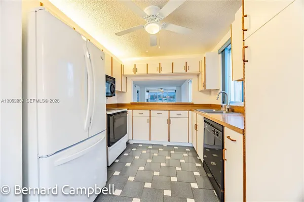 Property Slideshow image 3 of 45 | 7264 s devon dr 112, Tamarac, FL, 33321