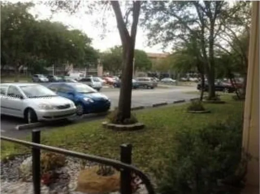 Property Slideshow image 2 of 12 | 1401 sw 134th way 106c, Pembroke Pines, FL, 33027