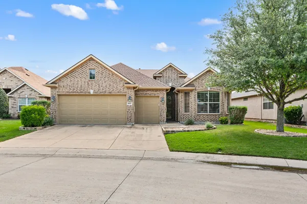 Property Slideshow image 2 of 40 | 8917 perimeter st, Denton, TX, 76207