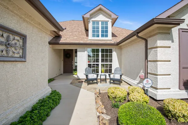 Property Slideshow image 2 of 29 | 10000 la jolla way, Denton, TX, 76207