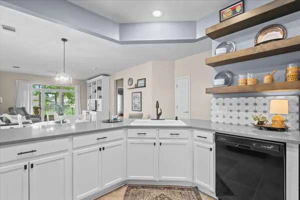Property Slideshow image 2 of 37 | 113 honey creek trl, Georgetown, TX, 78633