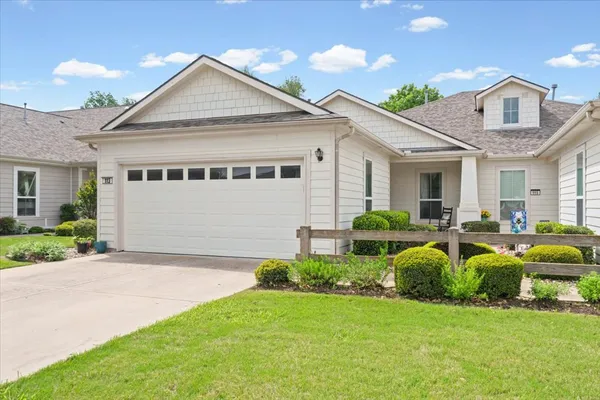 Property Slideshow image 3 of 37 | 113 honey creek trl, Georgetown, TX, 78633