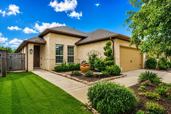 Property Slideshow image 2 of 28 | 29011 turning springs ln, Fulshear, TX, 77441