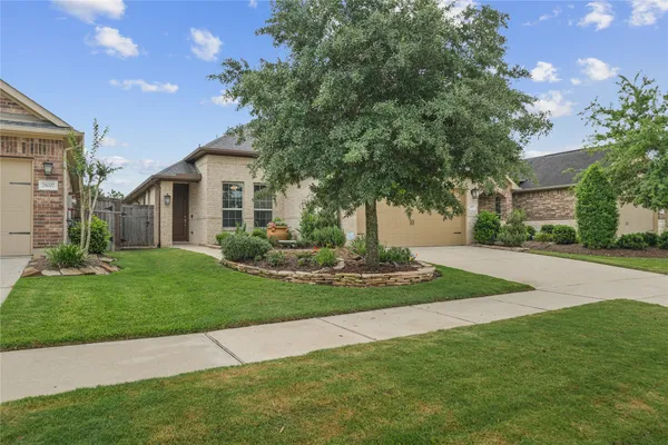 Property Slideshow image 2 of 26 | 29011 turning springs ln, Fulshear, TX, 77441