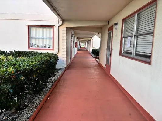 Property Slideshow image 2 of 10 | 8 saxony a 8, Delray Beach, FL, 33446