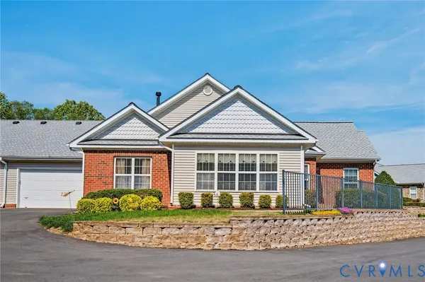 Property Slideshow image 3 of 34 | 2518 wanstead ct, Henrico, VA, 23238